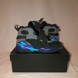 Jordan “Aqua” 8 Retro Sneaker